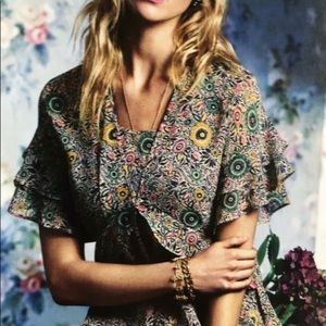 ❤️CAbi Poet 2 Piece Blouse